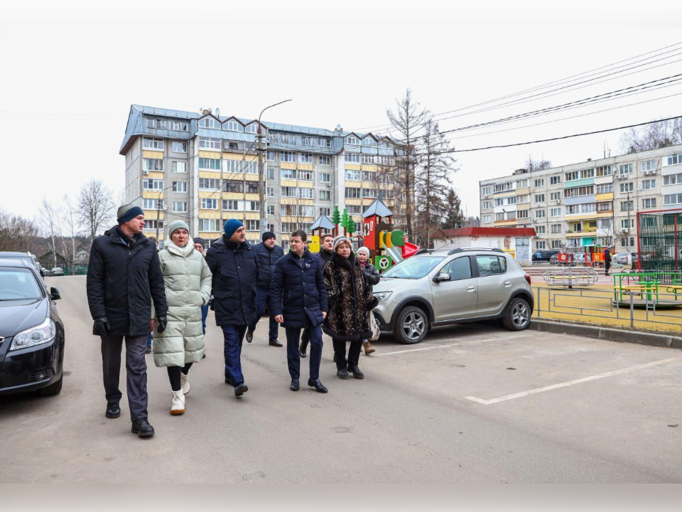 В Ильинском будут устранены ямы на дорогах и высадят деревья в одном из дворов