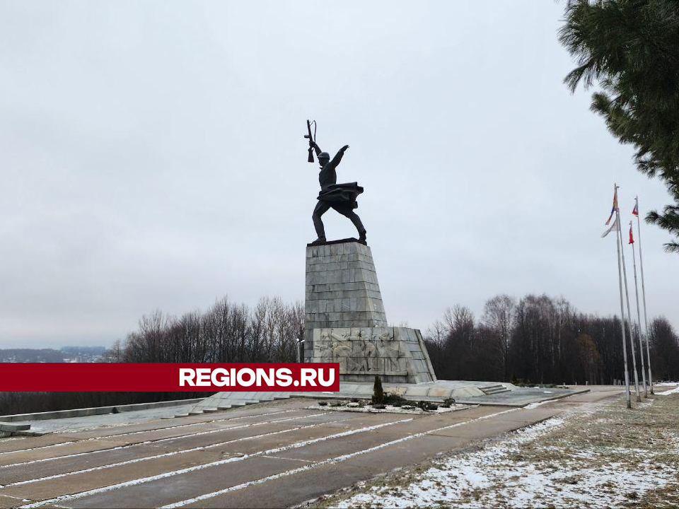 Бронзовый солдат на Перемиловской высоте напоминает о переломном моменте Битвы за Москву