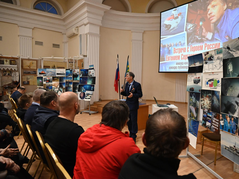 Погружался на дно Байкала с президентом: Герой России из Видного рассказал о своей жизни