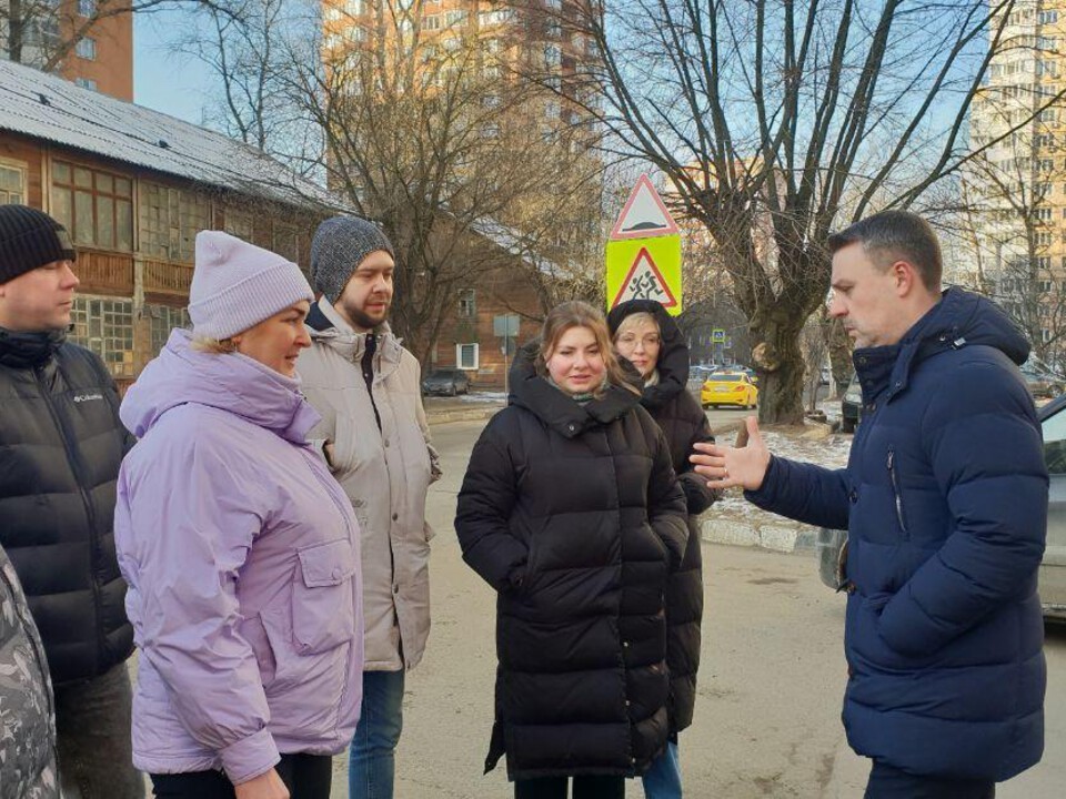 Несанкционированные торговые палатки демонтируют в Ольгино