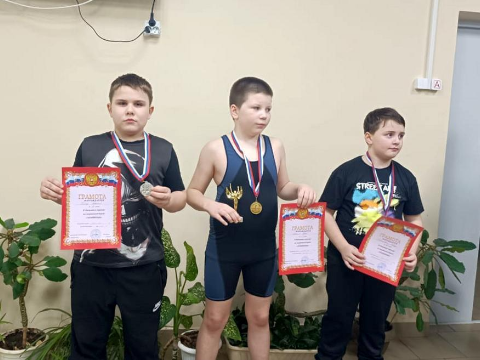 Рузские спортсмены стали призерами турнира по греко-римской борьбе