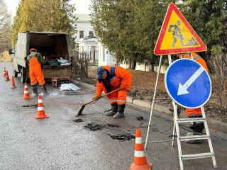 В Подольске за январь отремонтировали 1300 ям на дорогах