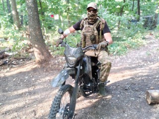 Поехали за танками и попали под обстрел: боец рассказал о первых днях на СВО