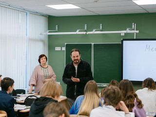 Врачи рассказали школьникам в Луховицах, как противостоять наркотикам и буллингу