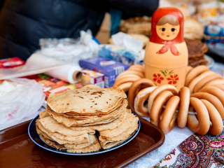 Врач из Химок рассказала, сколько блинов можно съесть без вреда для фигуры