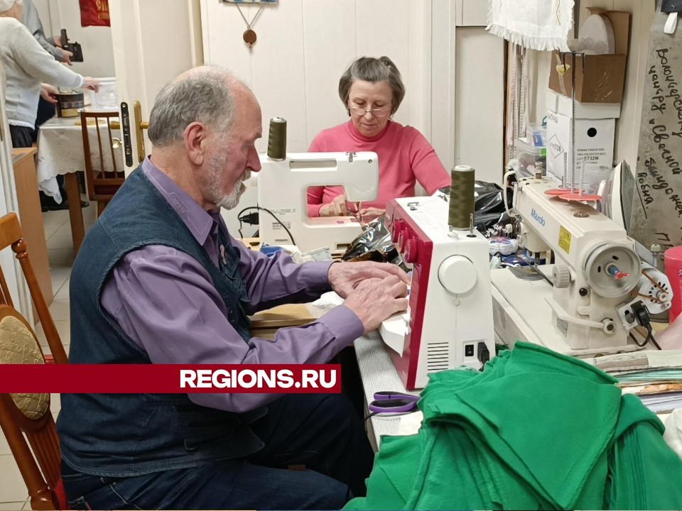 Волонтеры Лобни показали, какие нужные вещи делают для бойцов СВО