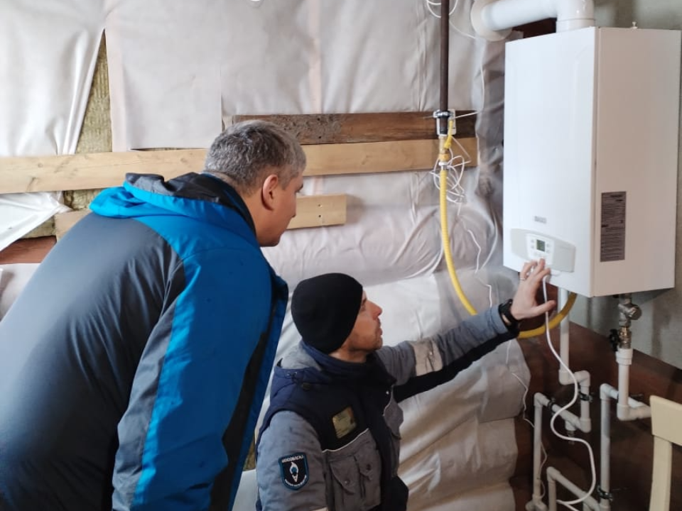 Дом многодетной семьи подключили к газу в Курбатихе