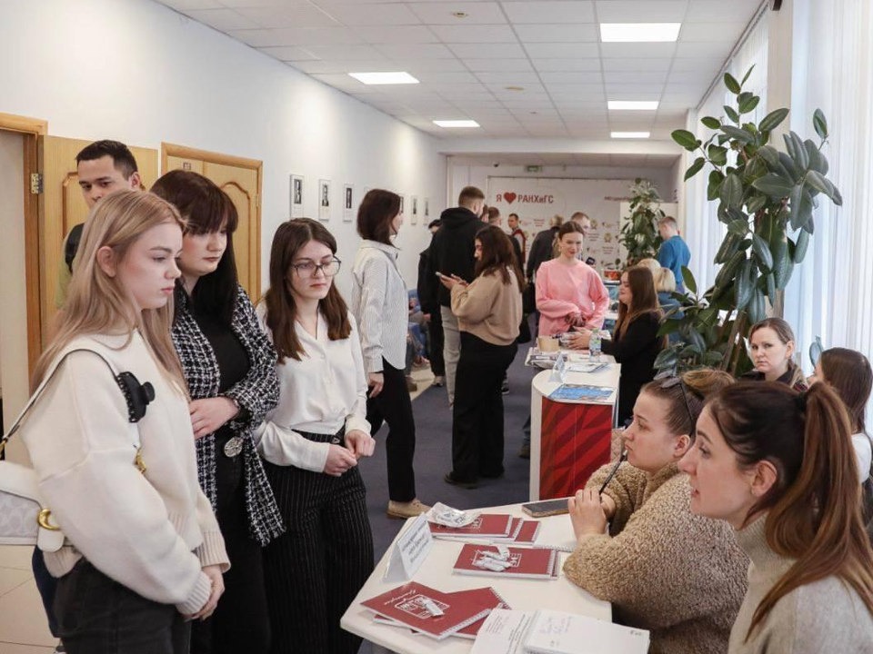 В Красногорске студенты получили возможность устроиться на первую работу или стажировку