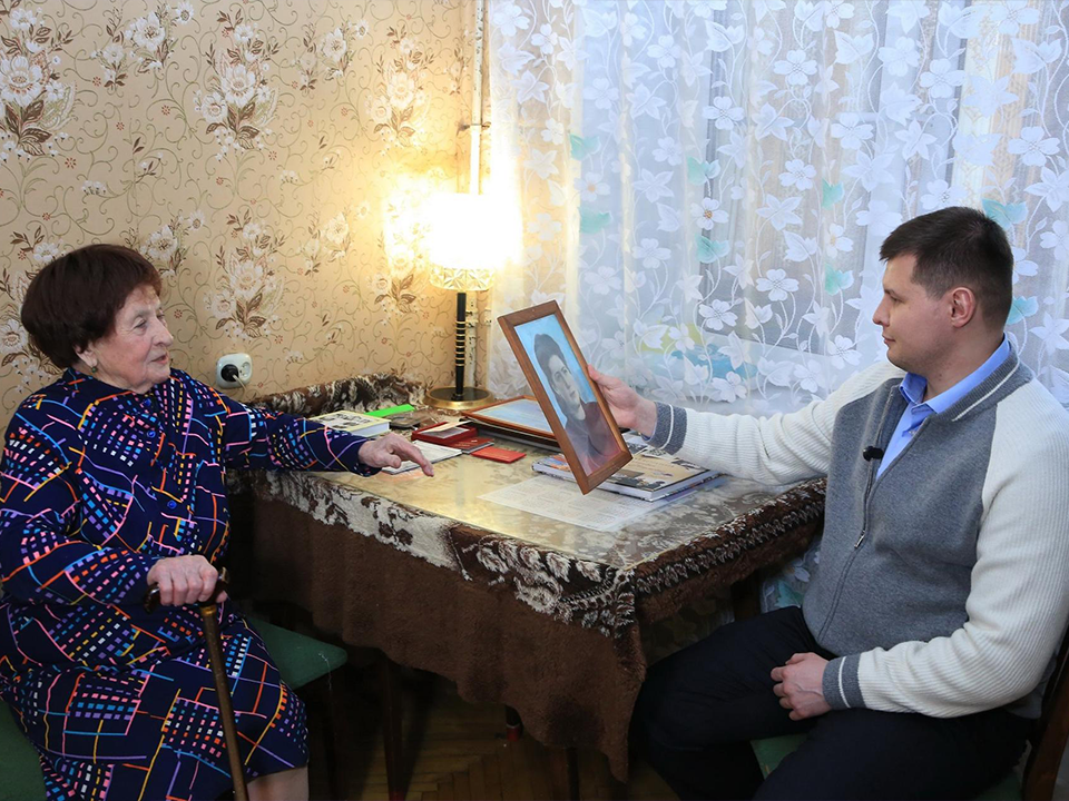 Глава Долгопрудного лично поздравил женщин-ветеранов с приближающимся праздником