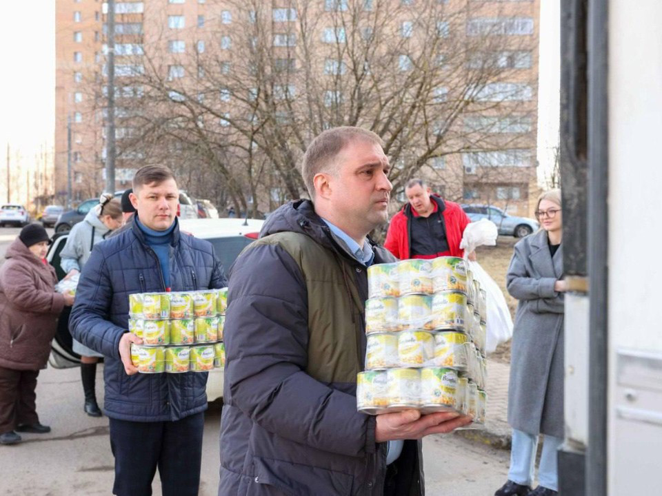 Почти 11 тонн гуманитарного груза доставили из Подольска в Белгородскую область