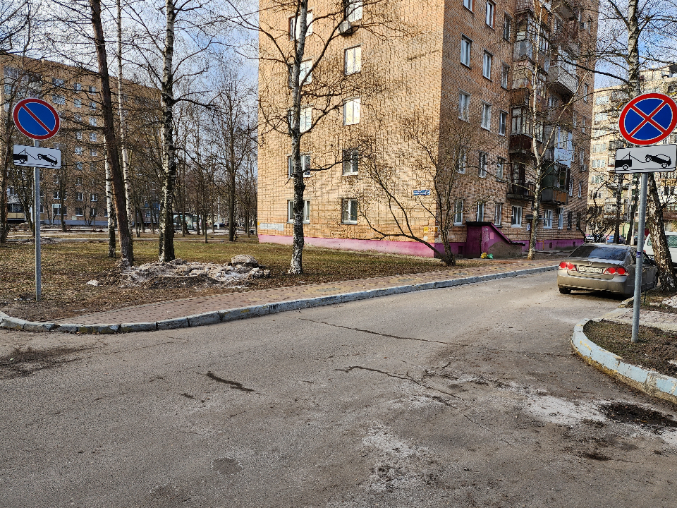 Дорожники устранили подтопление двора в поселке МИЗ