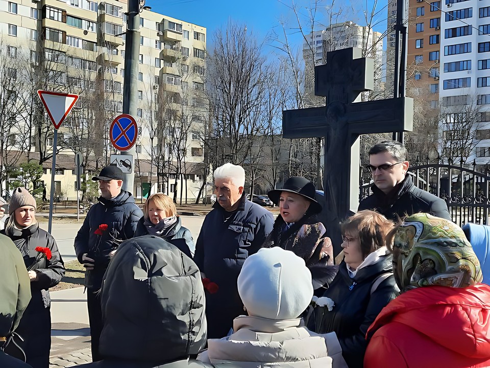 Реутов почтил память жертв теракта в «Крокус Сити Холле»