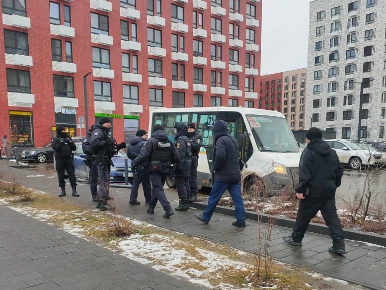 Дюжину протоколов составили в Красногорске полицейские и дружинники за один рейд