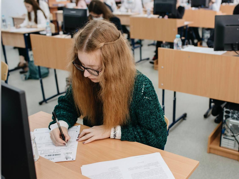 Какие предметы выбрали школьники Ленинского для сдачи ОГЭ и ЕГЭ в в этом году