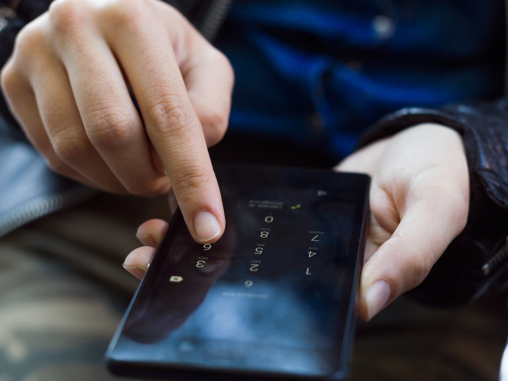 Мошенники начали писать пациентам от имени главного онколога России