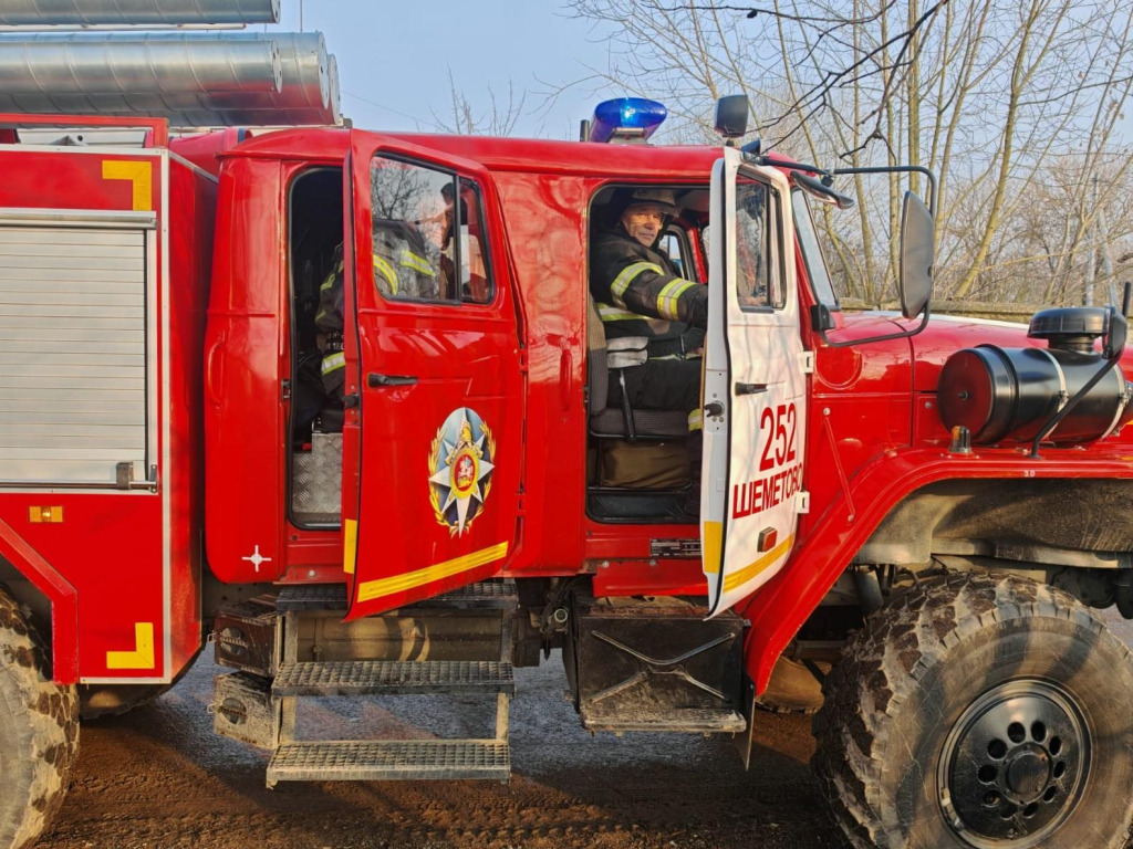 Погорелец поблагодарил пожарных за спасение дачи под Сергиевым Посадом