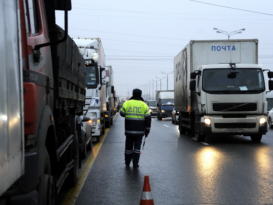 Вопрос парковки большегрузов в Ногинске решат после ремонта бывшего Дома пионеров