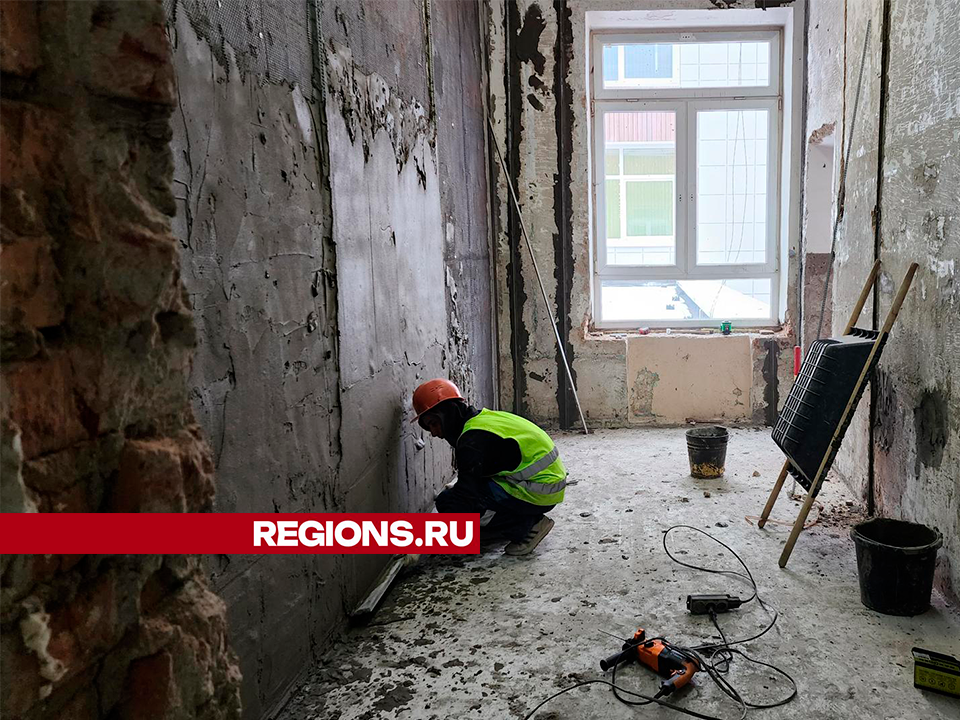 Рабочие завершили демонтажные работы в Ложковской школе