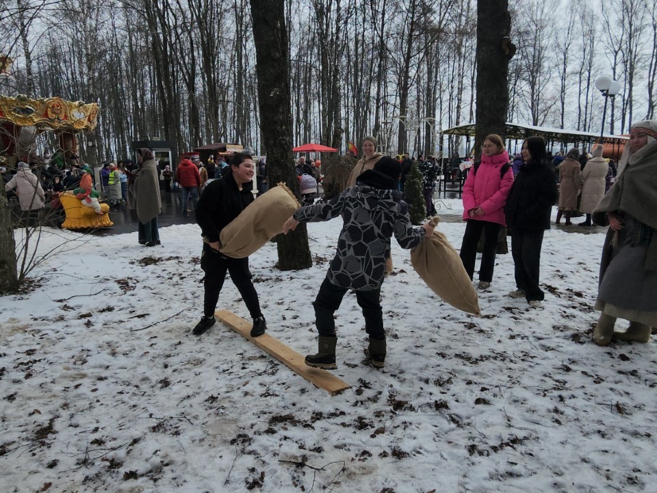 Городской парк Волоколамска закрыли для посещения из-за шторма