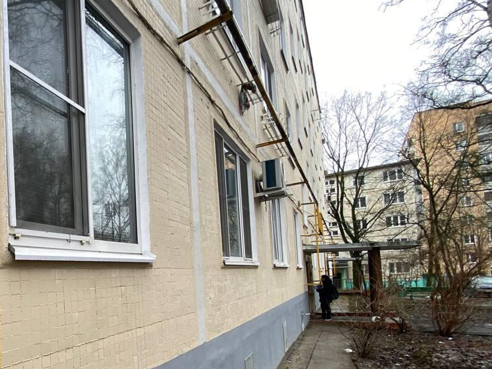 В Красногорске завершили капитальный ремонт фасада дома на Комсомольской