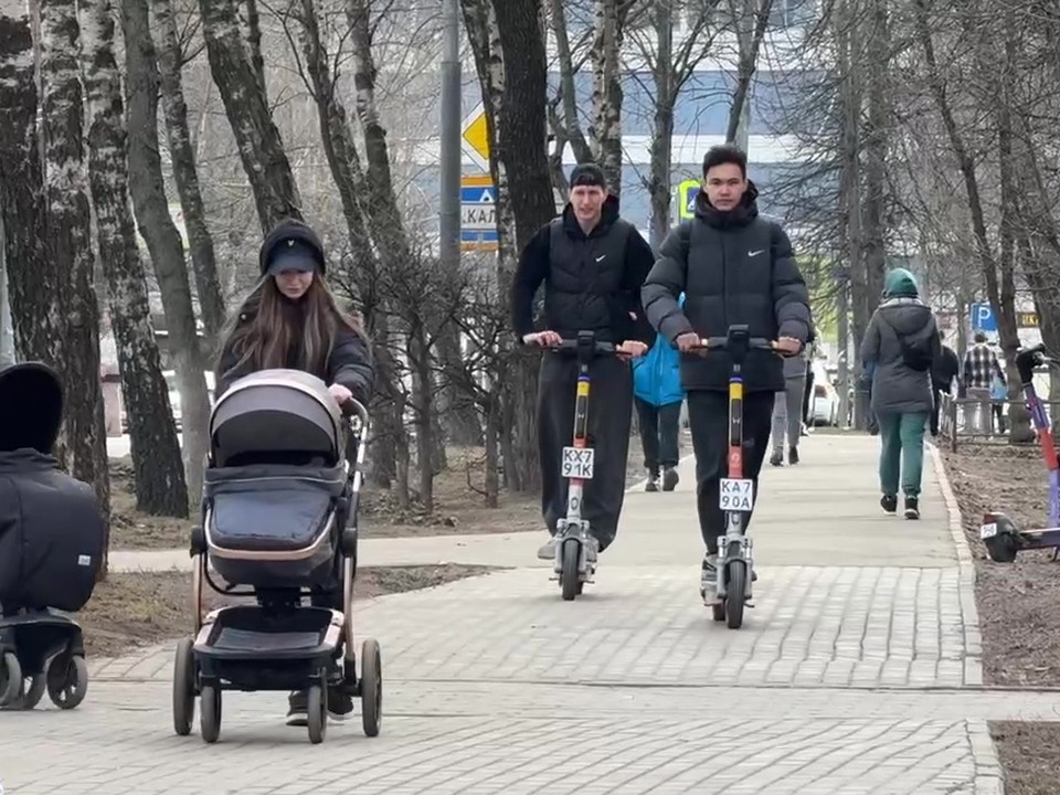 Сотни электросамокатов стали доступны жителям Реутова после открытия сезона