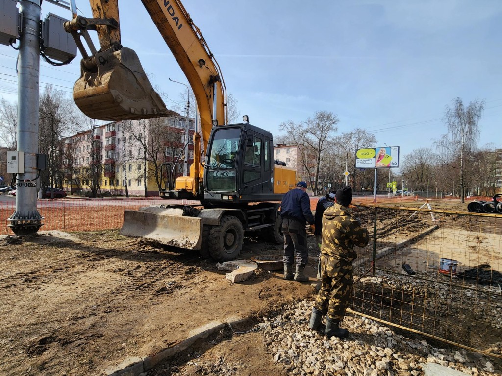 На Красноармейской изношенную канализационную трубу поменяют на пластиковую