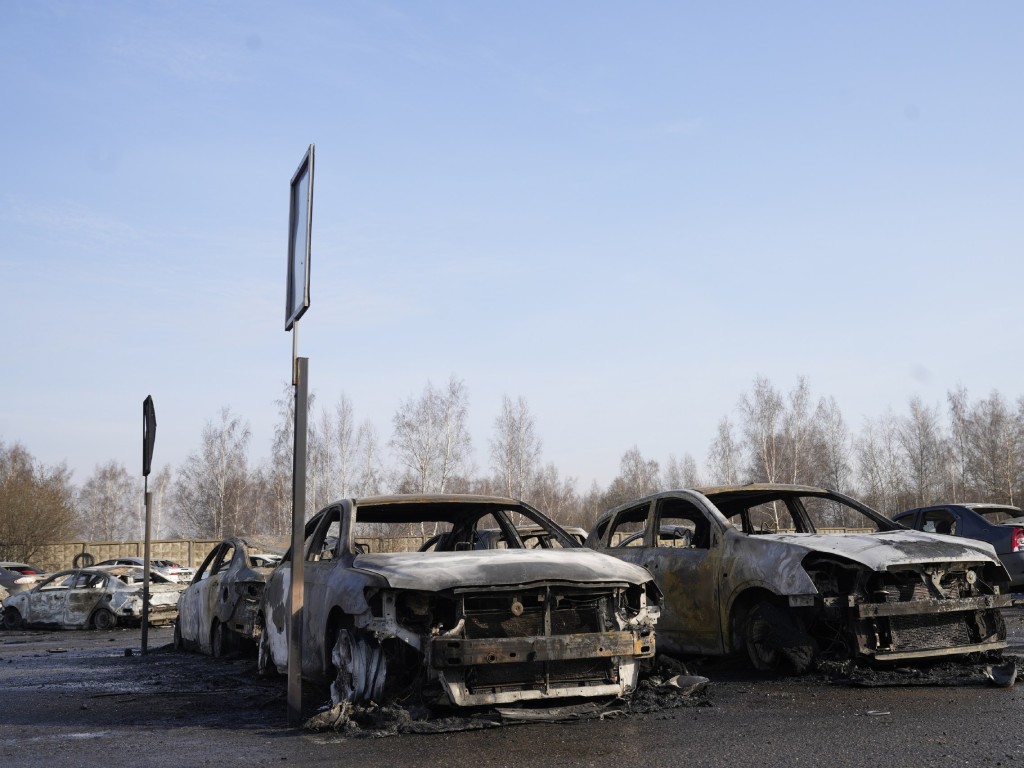 Коммунальные службы приступили к ликвидации последствий атаки БПЛА