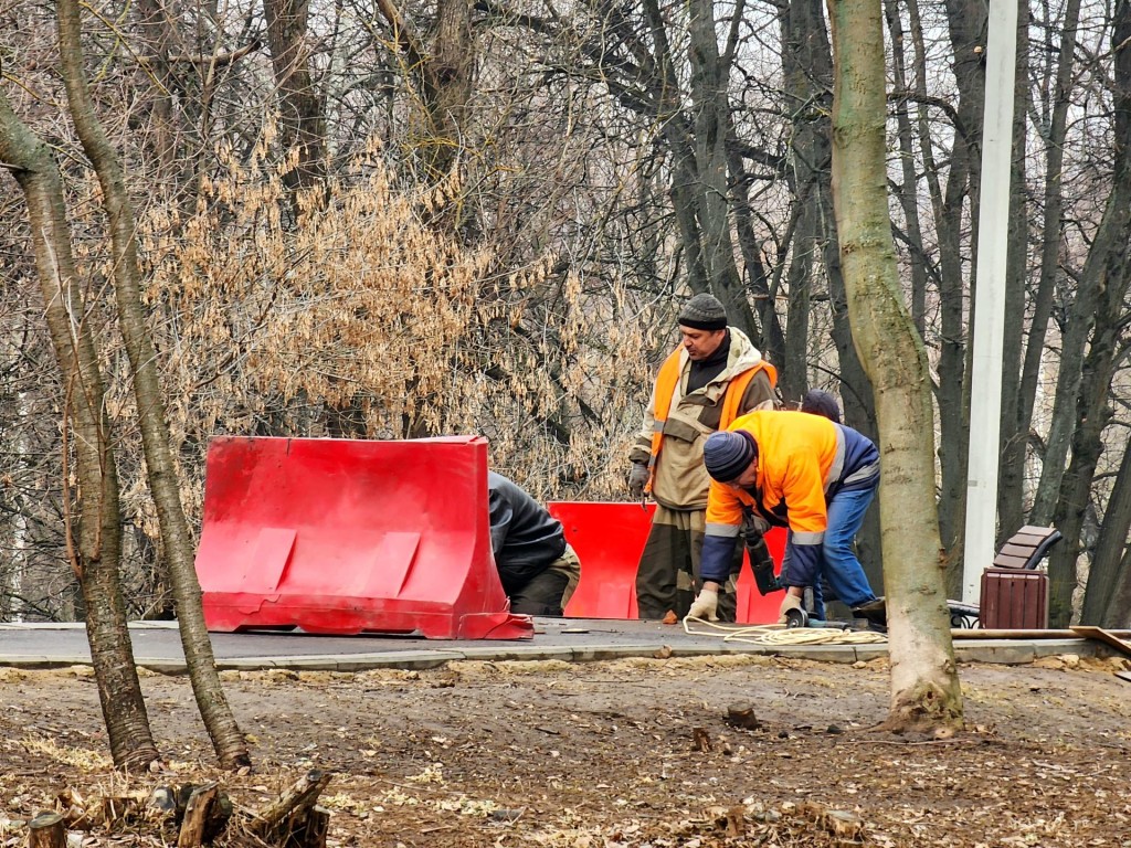В Пущине в микрорайоне Г отремонтируют асфальт до 20 апреля