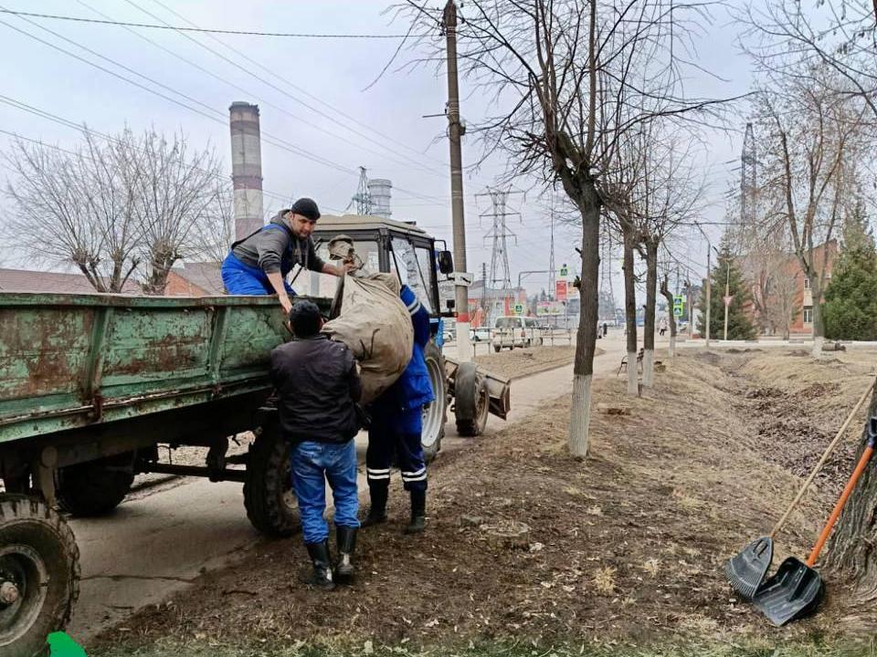 В Павловском Посаде и Электрогорске досрочно провели первый весенний субботник