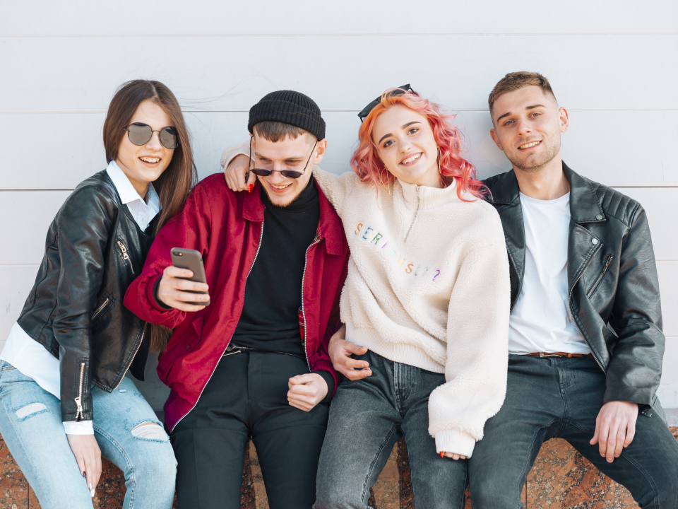 Почти каждый третий согласился с возрастом молодежи до 40 лет