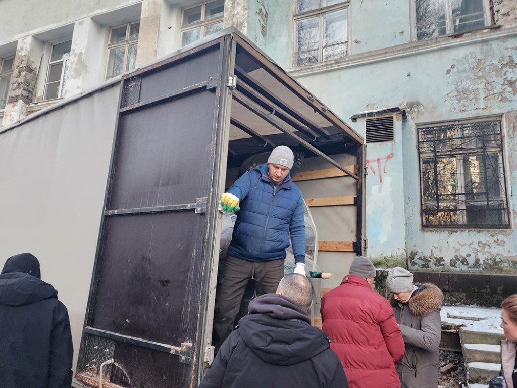 Добряк, Песец и Гринч получат рации и бронежилеты от волонтеров Красноармейска