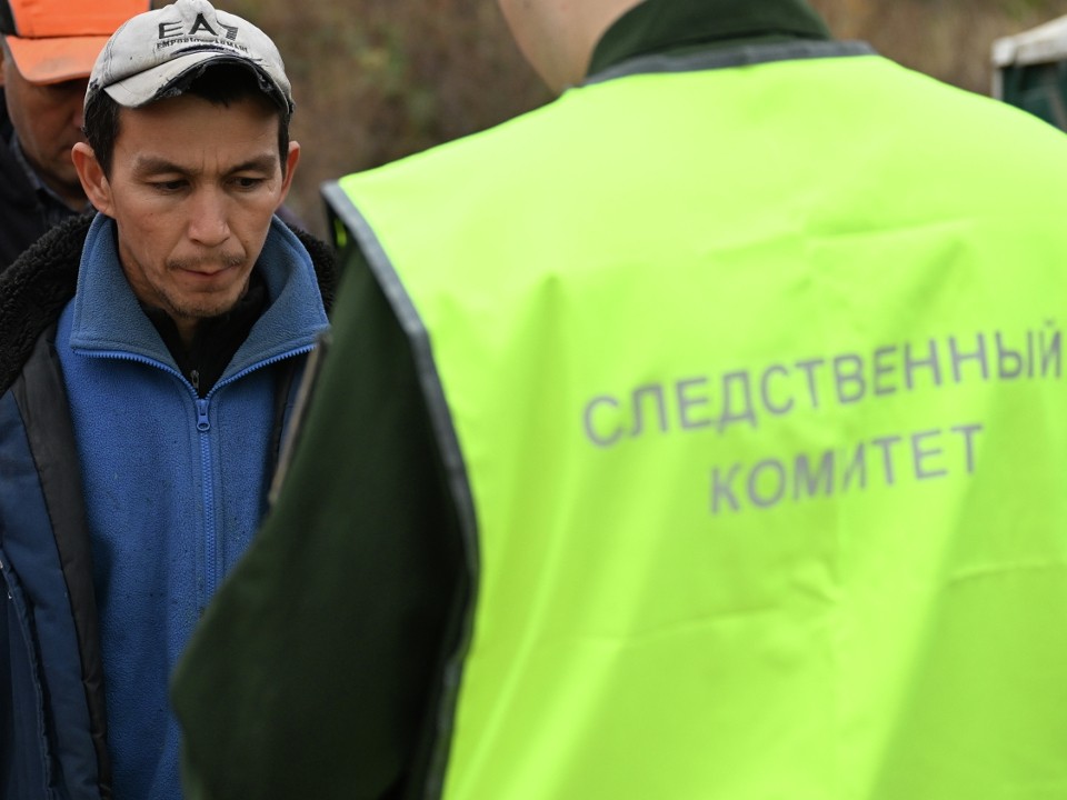 В полицию Краснознаменска доставили двух человек, которые проникли в город незаконно