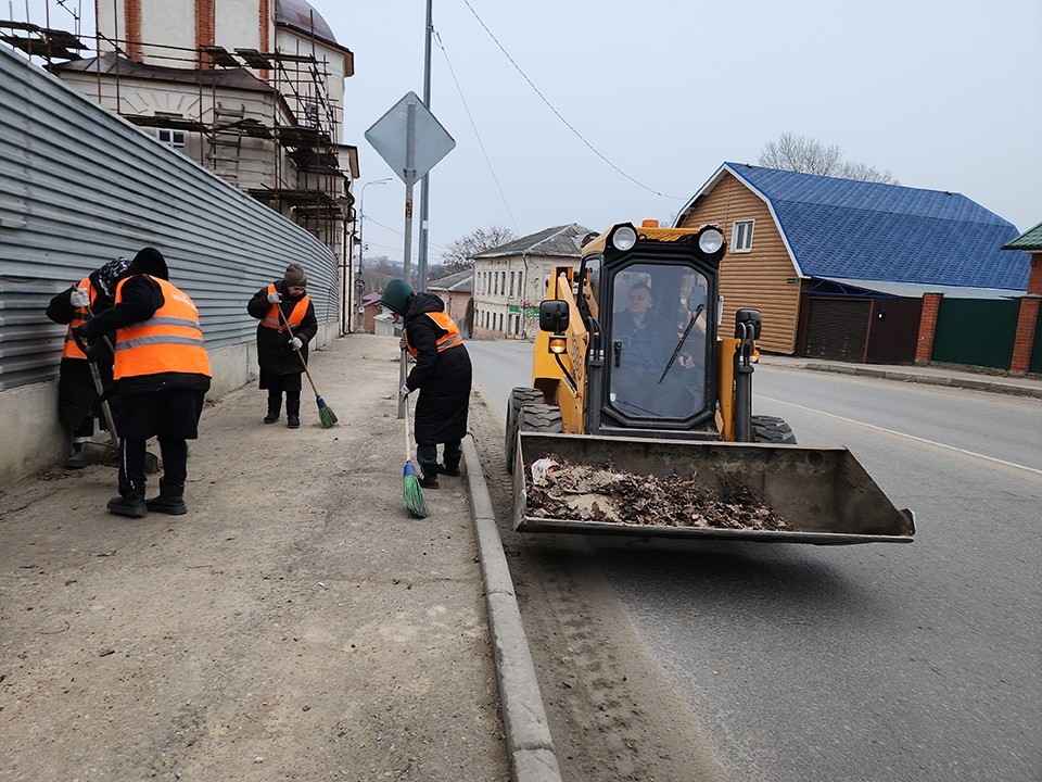 В Пущине уберут дворы микрорайона АБ в рамках месяца чистоты