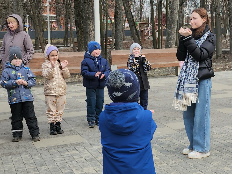 Жители Волоколамска встретят выходные в парке игротанцами и мастер-классом