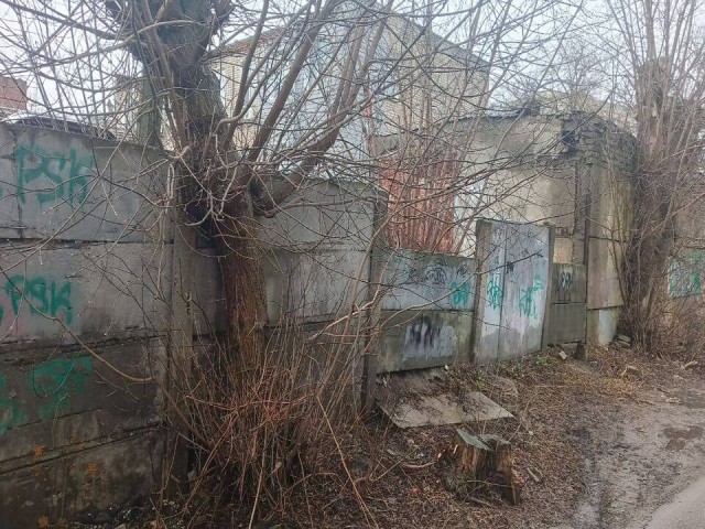 В Орехово-Зуеве решат вопрос с ограждением на улице Ленина