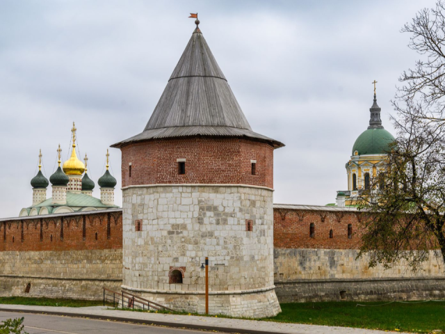 Из Котельников можно доехать на прямом автобусе до этого знаменитого музея-заповедника