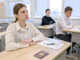 В Подольске более 1 тыс. выпускников написали всероссийский пробник по биологии и информатике