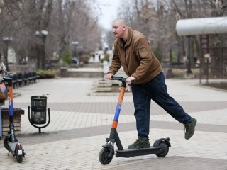 В прошлом году на дорогах Подмосковья зафиксировали 101 ДТП с электросамокатами