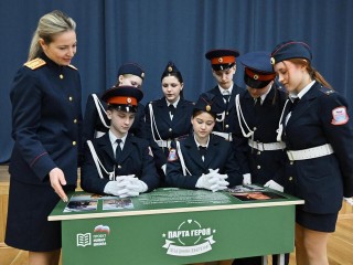 В школе №17 Одинцова открыли «Парту Героя» в честь Константина Горелова
