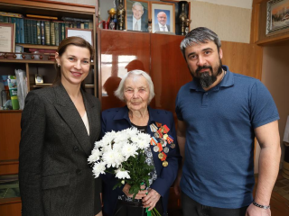 Ветерана из Фрязина наградили медалью к 80-летию Великой Победы