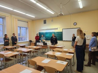 Снова за парты: родители подольских выпускников сдали ЕГЭ