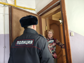 Полицейские объяснили жителям Протвина, как защитить имущество в сезон отпусков