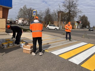На улице Косякова в Рошале обновят дорожную разметку