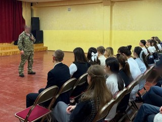 Боец СВО Даниил провел урок мужества в Губернском колледже