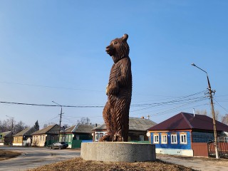 Какая скульптура заменит медведя на въезде в Мишеронский