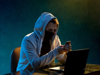 Сервис выявления телефонных мошенников заработает в России