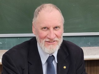 Скончался писатель из Щелкова Камчатнов