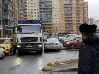 Жителям ул. Камова в Люберцах рассказали, кто мешает вовремя вывезти мусор и как с этим бороться