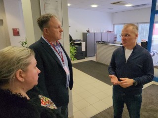 Депутат Госдумы Александр Коган ответил на вопросы работников предприятия в Серпухове