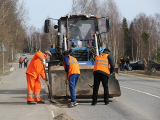 В деревнях Зенькино и Павловское обновили знаки дорожного движения